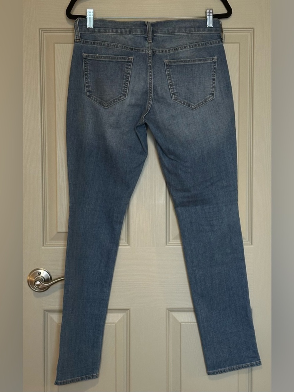 OLD NAVY “The Diva" Low-Rise Skinny Jeans - Size 4 - Picture 3 of 5